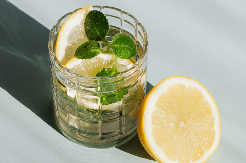 acqua aromatizzata al limone