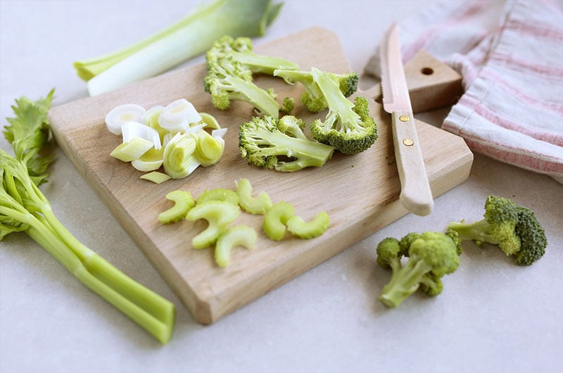 sedano-e-broccoli-idratarsi-con-cibi-ricchi-di-acqua-1